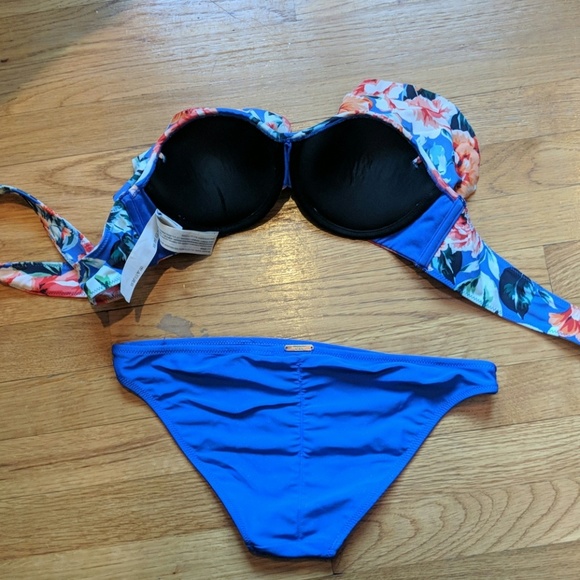 Bathing suit - Picture 2 of 2